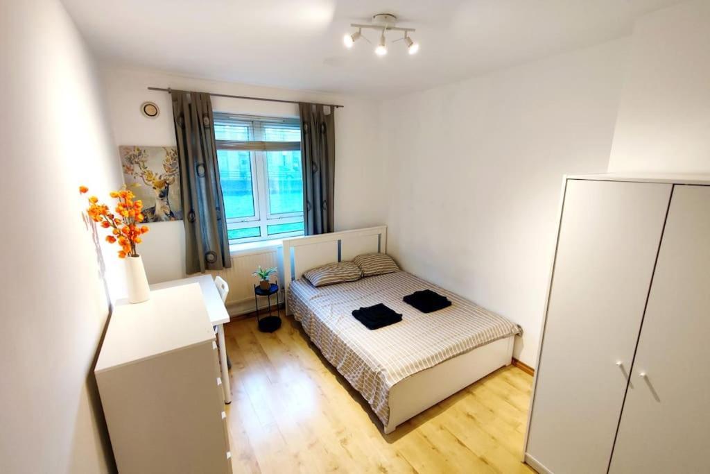 Central London Spacious Flat With 2 To 3 Bedrooms エクステリア 写真